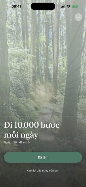 Ứng dụng Reveal the Dream hiện một bức ảnh khu rừng bị phủ hoàn toàn ở ngày đầu của hành trình ba mươi ngày đi 10.000 bước mỗi ngày.